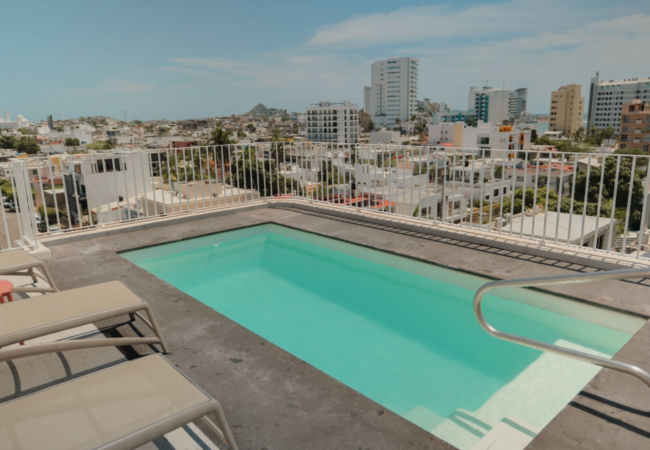Departamento en Mazatlán - ÜN | Malecón a 300 m | Alberca y fogatero