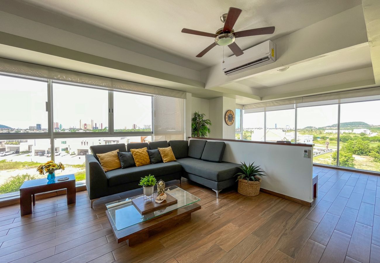 Departamento en Mazatlán - Espacioso 2BR, frente a Centro de Convenciones