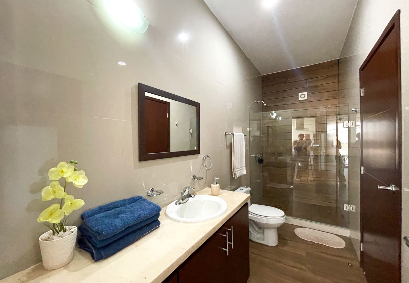 Departamento en Mazatlán - Espacioso 2BR, frente a Centro de Convenciones