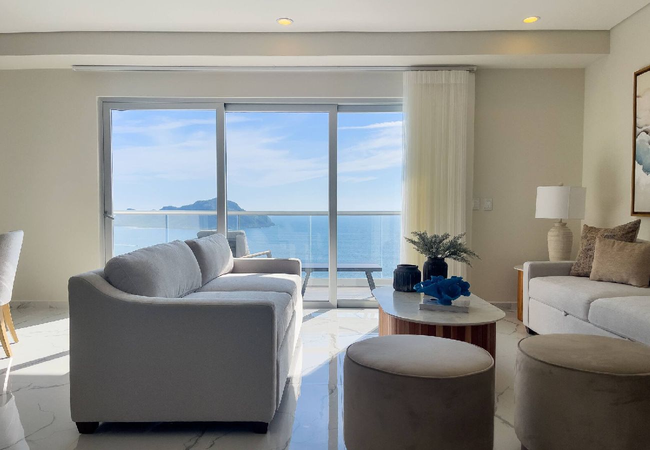Departamento en Mazatlán - Oceanfront Luxury · 3BR Beach Apartment