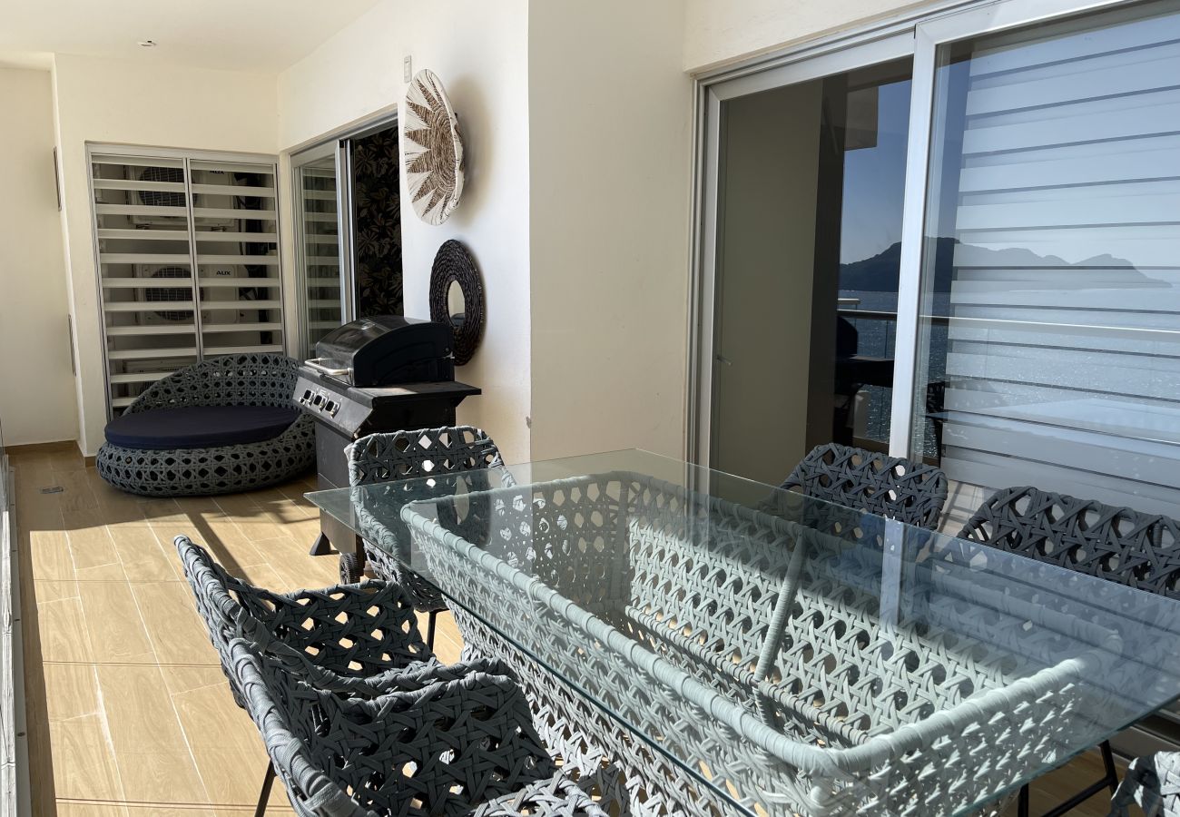 Departamento en Mazatlán - 2BR Oceanfront Stylish Condo