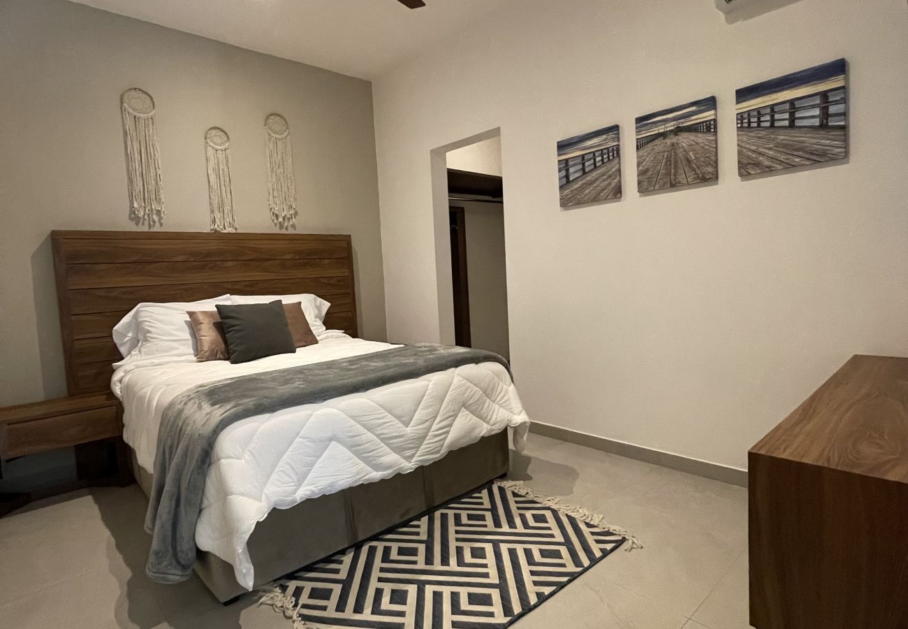 Apartment in Mazatlán - 2BR in Golden Zone, 260 m from the beach