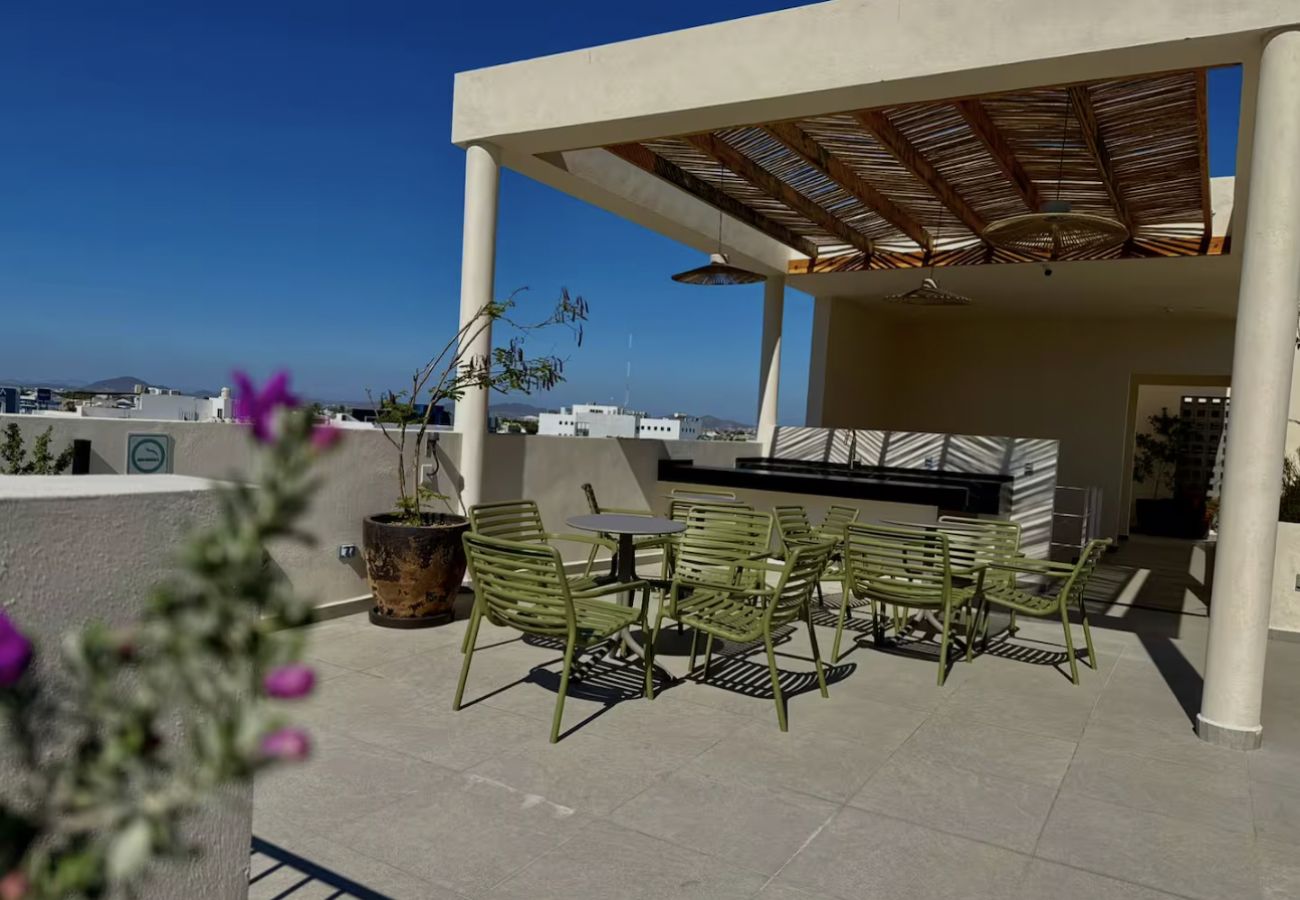 Apartment in Mazatlán - 300 m to Malecon, pool and firepit