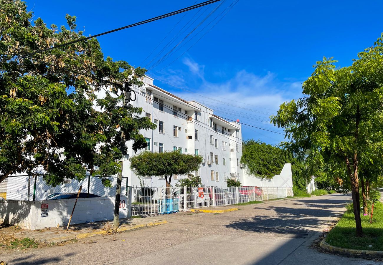 Apartment in Mazatlán - Cozy Sabalo Country Apt • 700m from the Beach • For 4 Guests