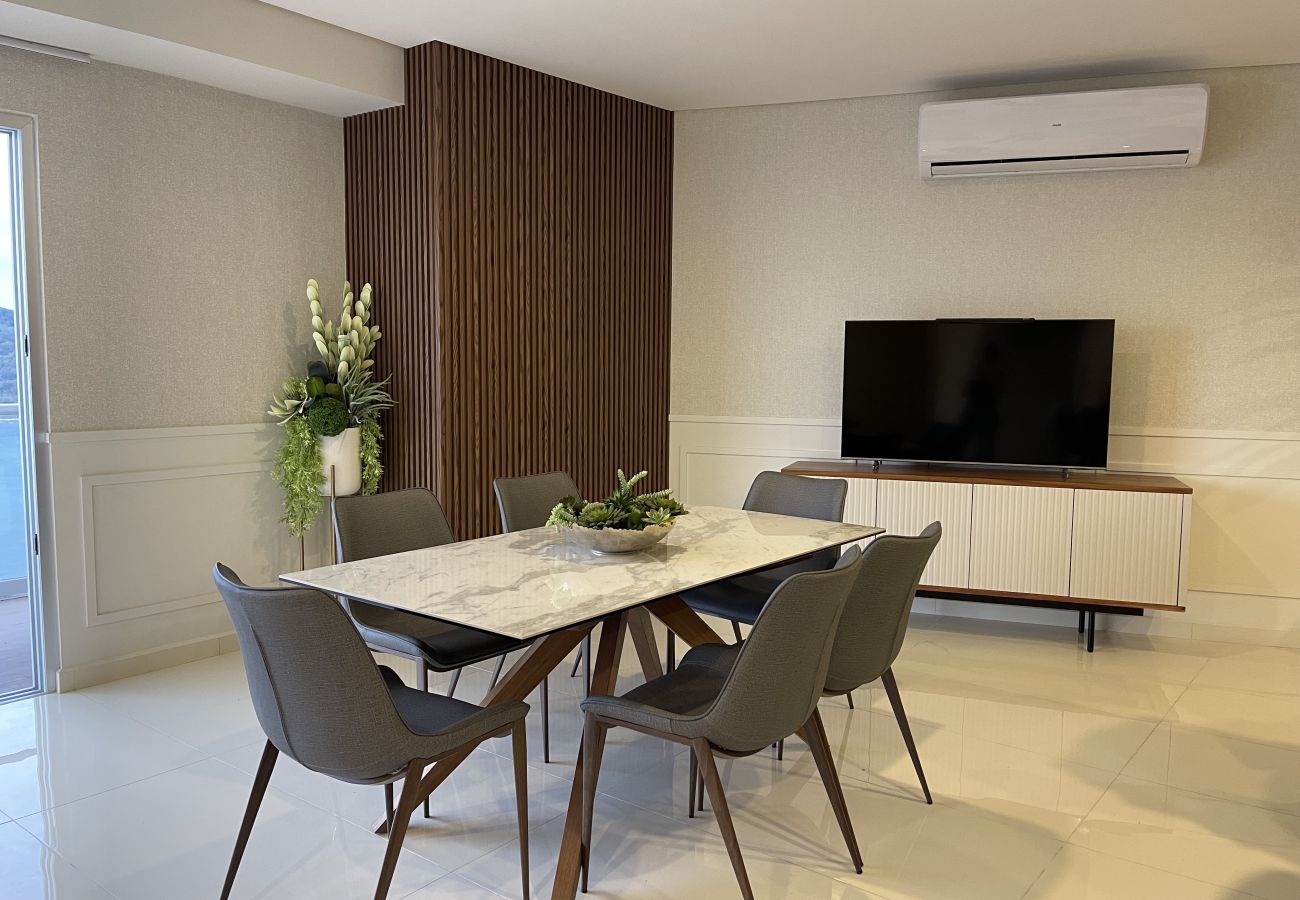 Apartment in Mazatlán - 3 BR Oceanfront Apartment