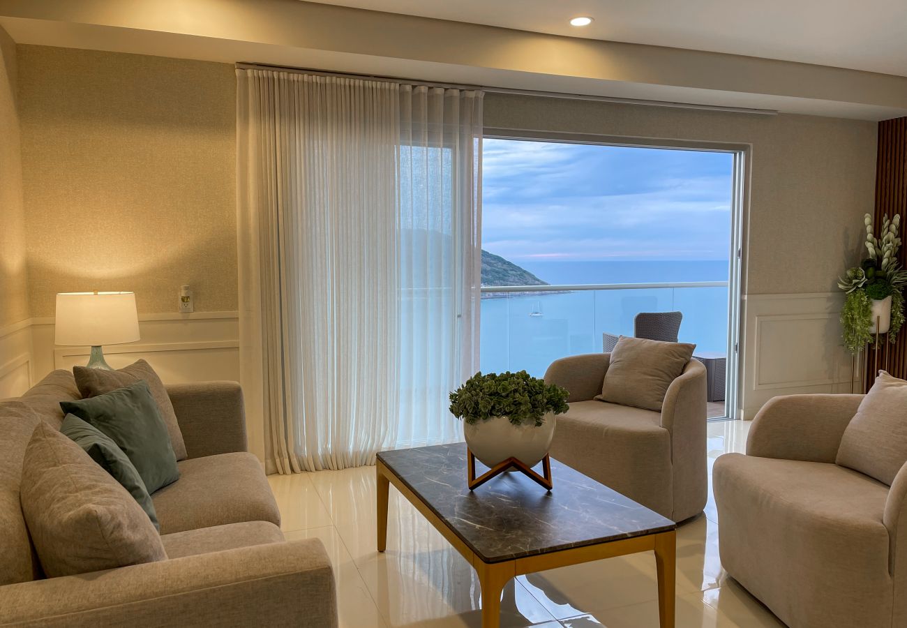 Apartment in Mazatlán - 3 BR Oceanfront Apartment