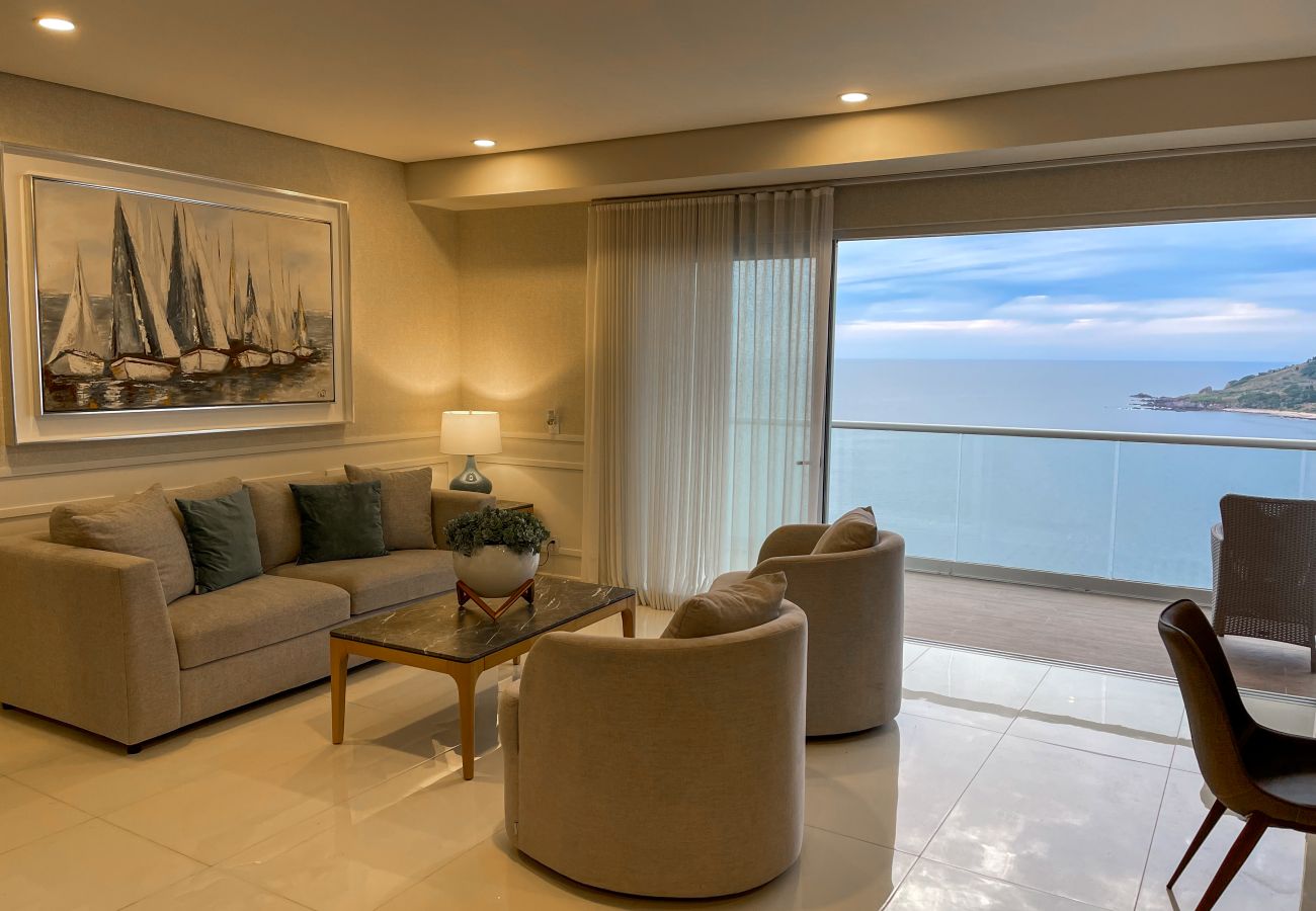 Apartment in Mazatlán - 3 BR Oceanfront Apartment