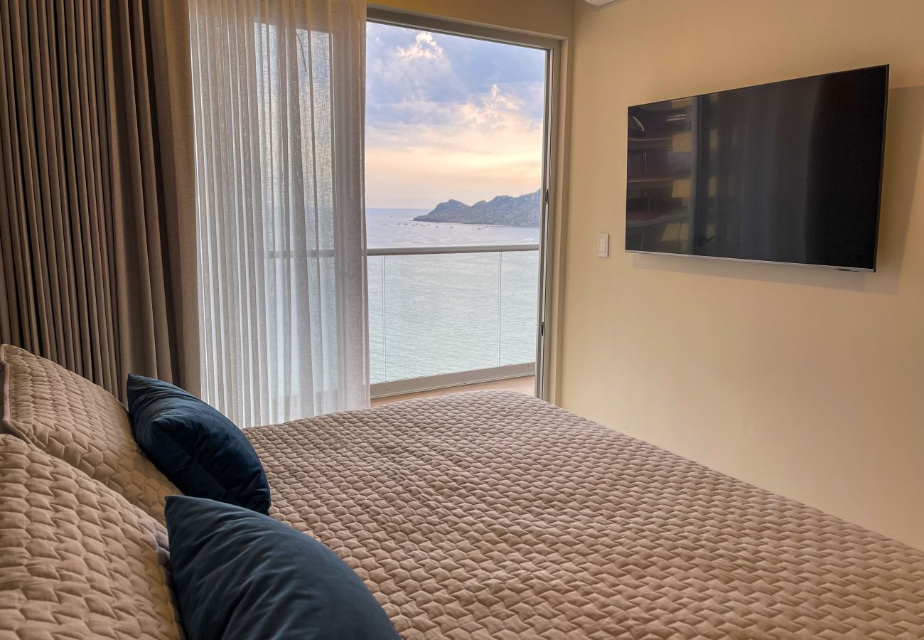 Apartment in Mazatlán - 3 BR Oceanfront Apartment